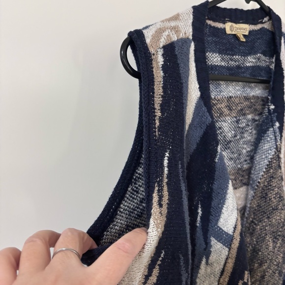 Democracy Navy and Beige Geometric aztec print sleeveless open cardigan size S - Picture 6 of 10